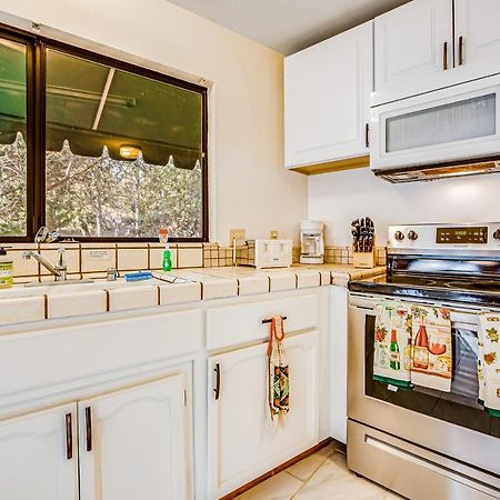 Luring Lakefront Landing Гроувланд Екстериор снимка