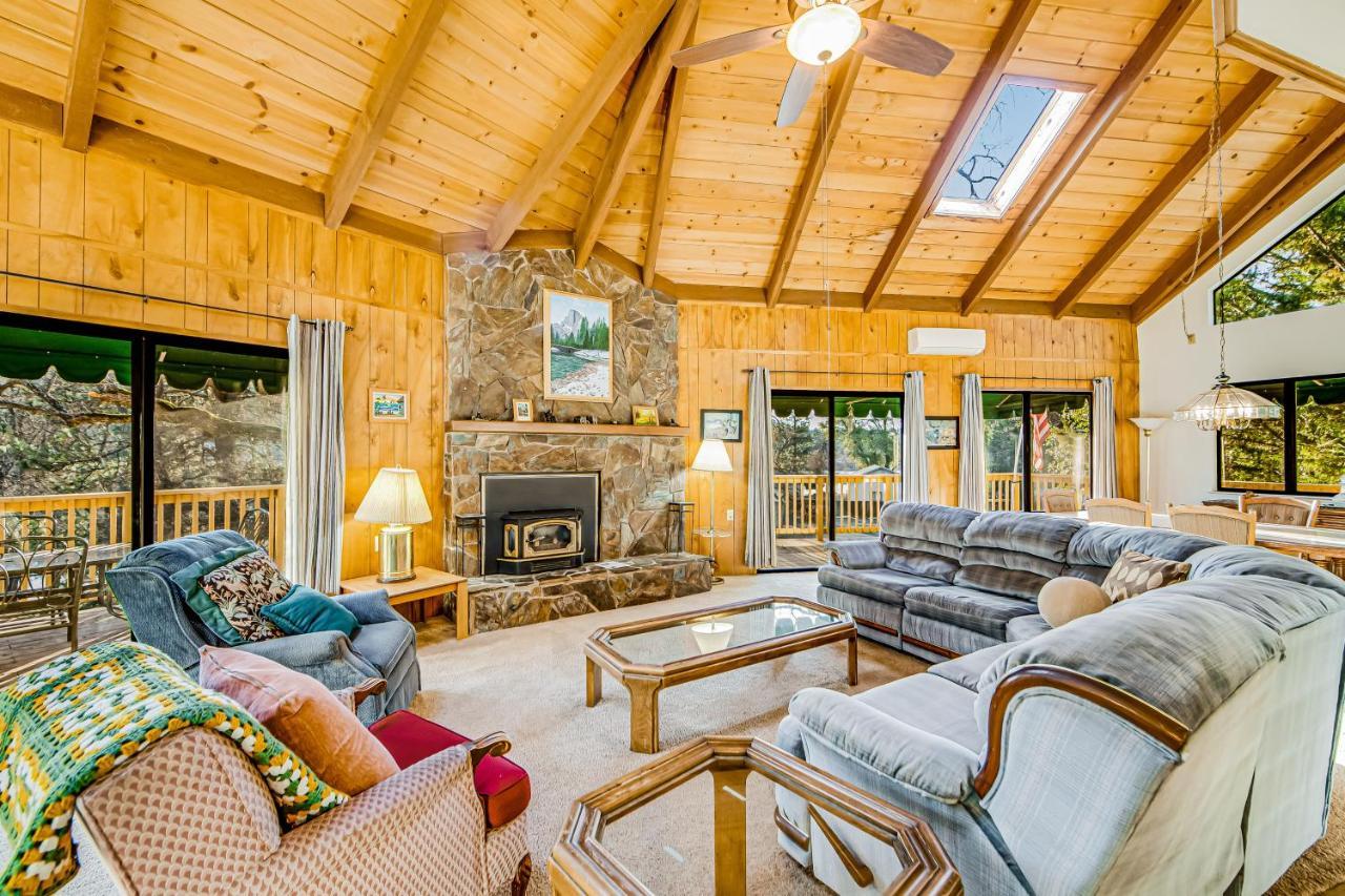 Luring Lakefront Landing Гроувланд Екстериор снимка