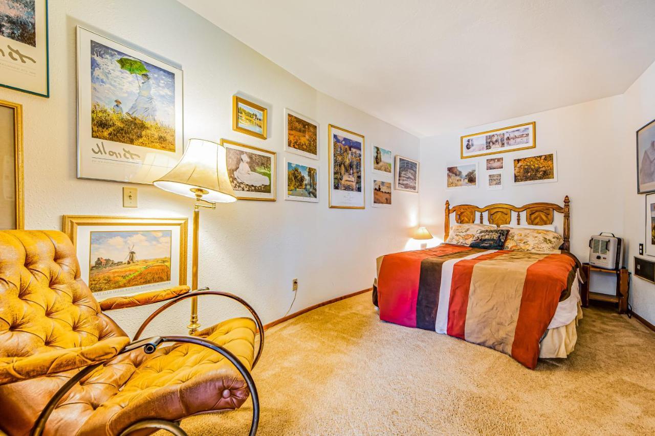 Luring Lakefront Landing Гроувланд Екстериор снимка