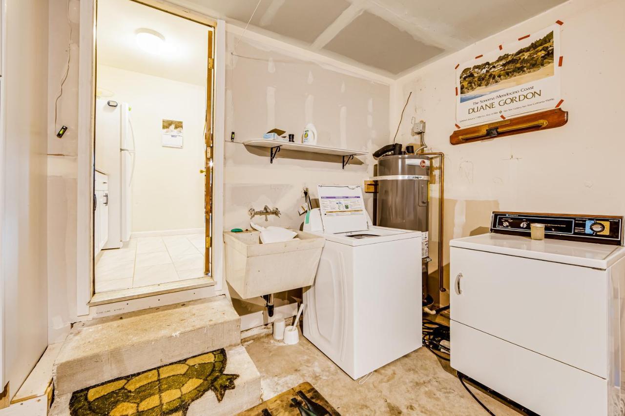 Luring Lakefront Landing Гроувланд Екстериор снимка